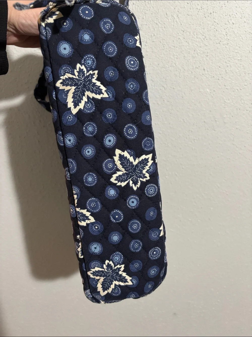 Vera Bradley - Seaport Navy Floral Quilted Laptop Tote